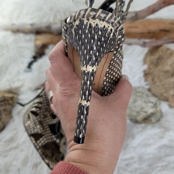 Dolce vita Helena cut out sandals - Picture 13 of 14